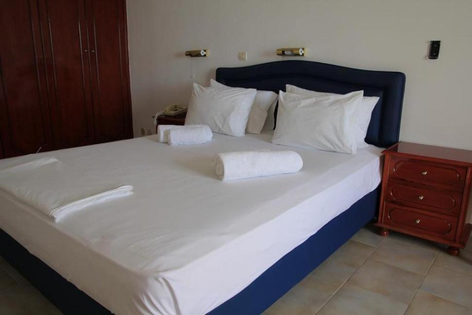 Mediterranean Hotel Kárpathos Eksteriør billede