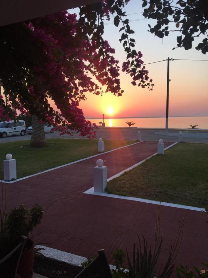 Mediterranean Hotel Kárpathos Eksteriør billede